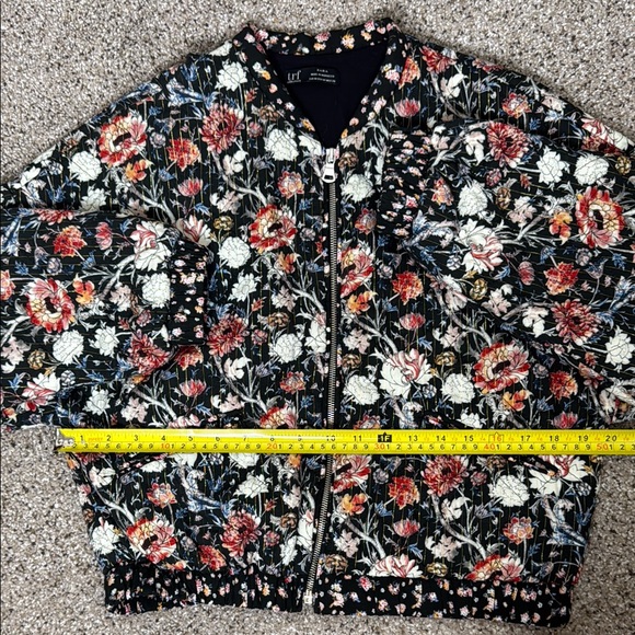 ZARA Floral Bomber Jacket with Relaxed Silhouette and Cropped Length Medium - Picture 12 of 13